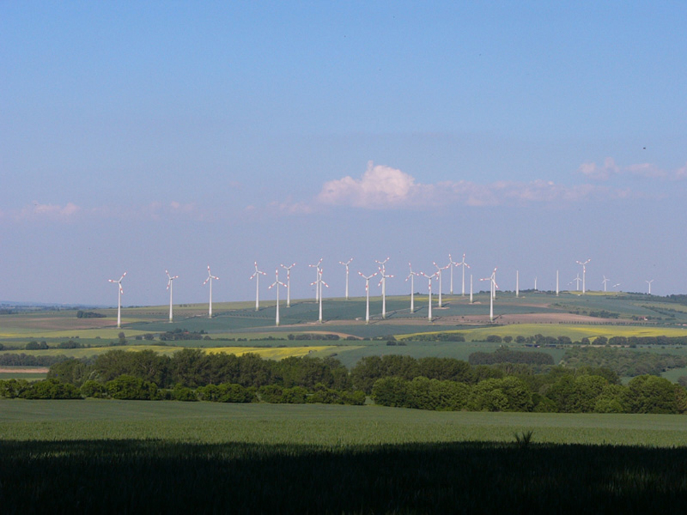 Windpark Druiberg aus westlicher Richtung im Abstand von ca. 2 km von Deersheim aus gesehen ©Energiepark Druiberg